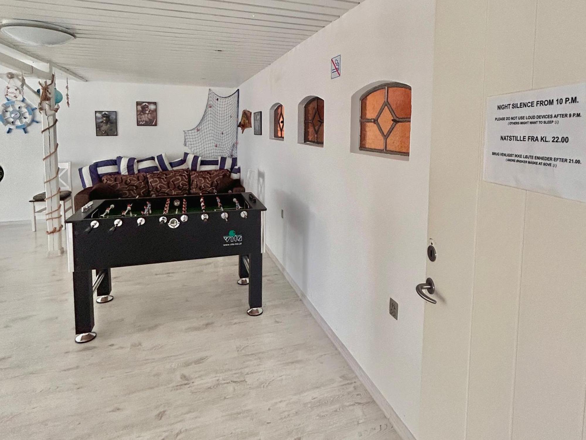 Apartamenty Molle Åkirkeby エクステリア 写真