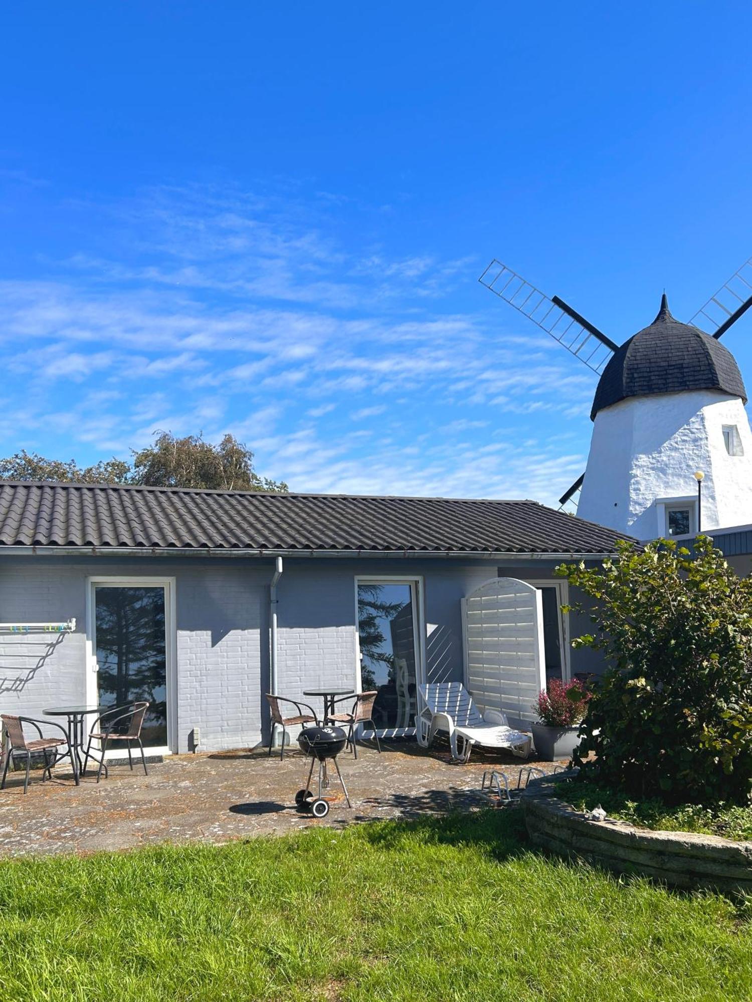 Apartamenty Molle Åkirkeby エクステリア 写真