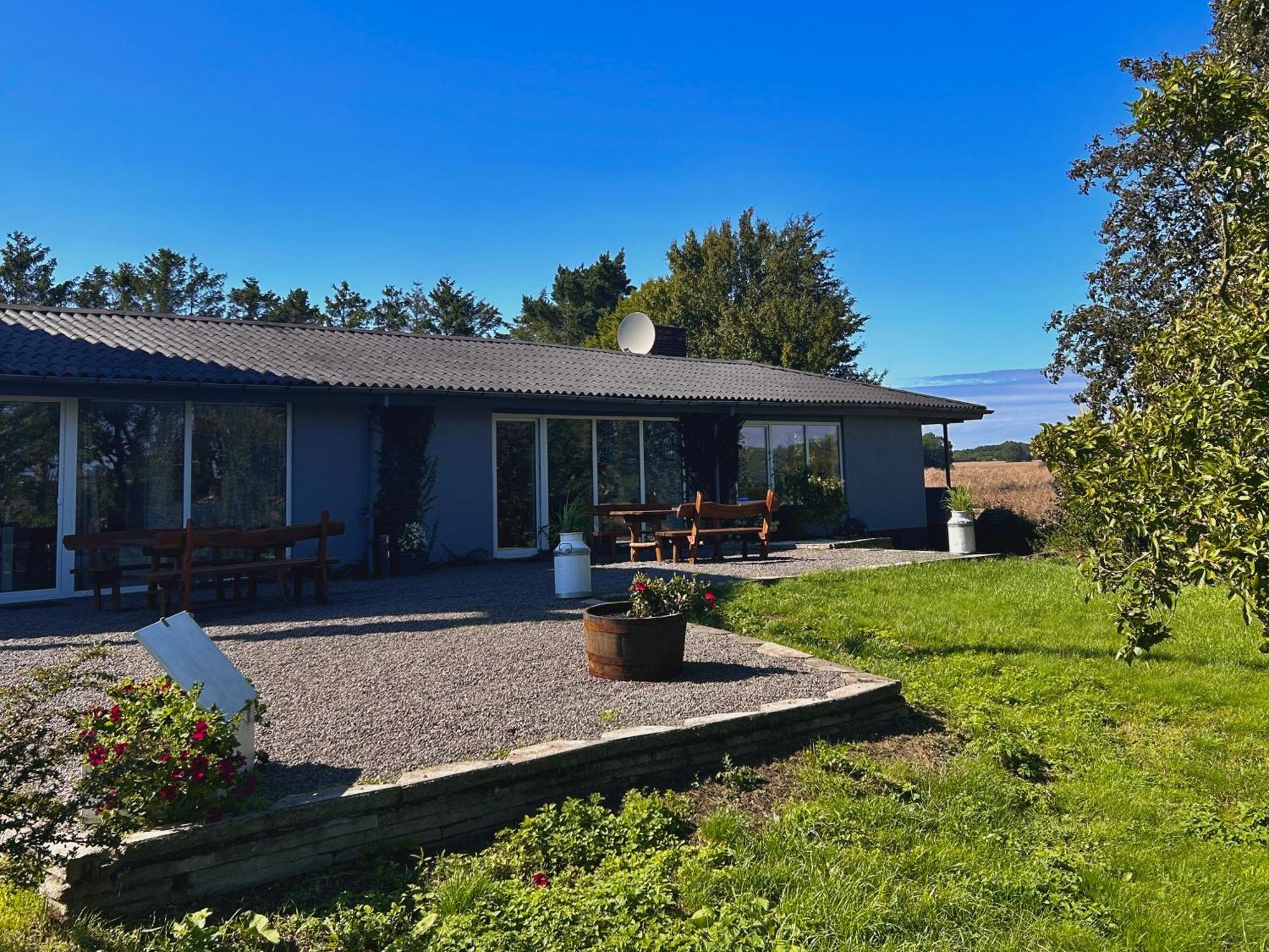 Apartamenty Molle Åkirkeby エクステリア 写真
